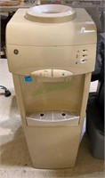 GE water cooler for 5 gallon jugs of water - hot