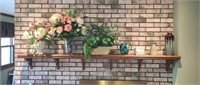 Miscellaneous flower vases and decorative decor
