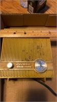 MID CENTURY RIVIERA SOLID STATE RADIO - WORKS
