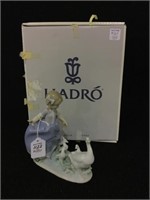 Lladro Spain Porcelain #5503 Hurry Now Young Girl
