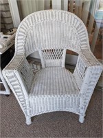 White Wicker Chair 30x20x38