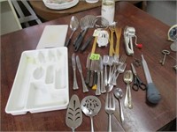 Quantity kitchen utensils