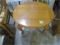 Oval end table (good cond)