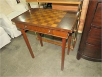 ANTIQUE SOLID WOOD 1 DRAWER CHECKERTOP TABLE