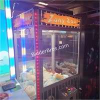 Claw Crane Machine w prizes included!(has ISSUE)