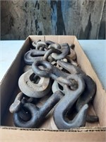 Box of chain hooks