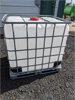 USED  265 GALLON CHEMICAL TOTES