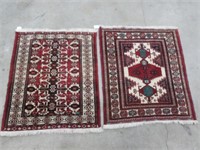 2 RED DESIGN AREA CARPETS APPROX 3' X 3.5'
