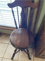 Vintage stool w/claw & ball feet