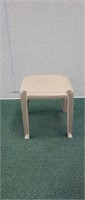 Plastic molded patio side table, 15.5 x 15.5 x 16