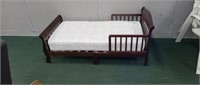 Delta Modern Dark wood toddler's bed, comes with