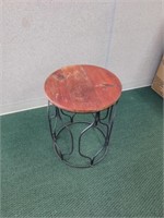 METAL FRAME ROUND WOOD SIDE TABLE