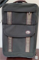 899 - AMERICAN TOURISTER SUITCASE (CL6)