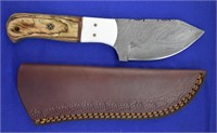 Handmade Damascus Steel Wood Handle Knife