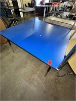 blue square table