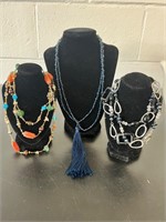 Lot of 3 vintage long necklaces looped for picture
