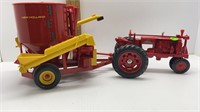 19" LONG FARMALL TRACTOR & NEW HOLLAND DIE CAST