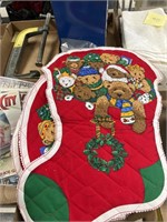 CHRISTMAS QUILTING PIECES