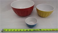 3 Piece Colorful Nesting Bowls