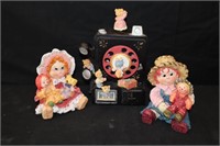 Amelia's Trunk Show Vintage Treasures Auction