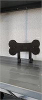 Decorative metal doggy bone leash wall mount