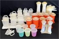 Large lot of assorted vintage Tupperware items inc