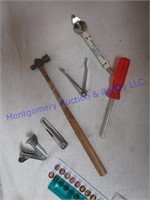 HOUSEHOLD TOOLS