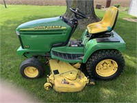 John Deere Lawn Tractor 345
