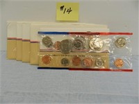 (5) 1986 U.S. Mint Unc. D&P Coin Sets