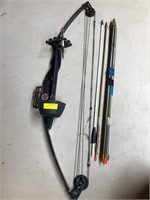 Jennings Ace in the Hole Compound Bow w/Arrows