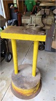 HEAVY DUTY stand with Hampton vise