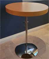 P - ROUND ACCENT TABLE 21"T (L6)