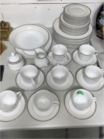 Royal Doulton Mezzanine Pattern Dishes