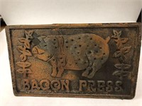 VINTAGE PRIMITIVE CAST IRON BACON PRESS 4 X 8.5