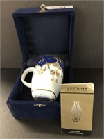 VINTAGE KUTAHYA PORCELAIN SIGNED MUG WITH BOX 5 x