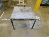 Steel Frame Table 27.5"x26"x21"