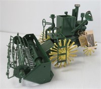 1985 Travis Buford farm machinery.