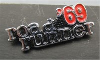 Road Runner '69 Black/Red Pin.