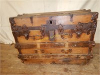 Old  Chest Steamer Trunk