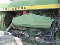 John Deere 7520 Articulating Wheel Tractor