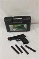 TSO Sports Airsoft Pistol w/ 4 Magazines & Case