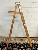 6 foot wooden ladder