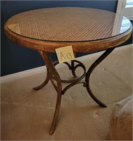 P - NICE ROUND ACCENT TABLE W/ CANE INSET TOP 32"D
