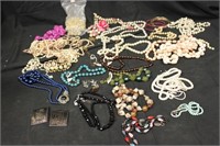 Lot of Vintage Jewelry #1