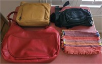 P - LOT OF 4 CARRY BAGS (B13)