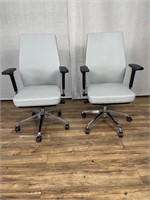 Styleworks Midback NIB Executive Chair Light Grey
