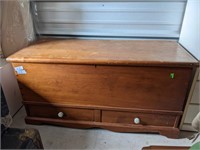 Blanket box with drawers