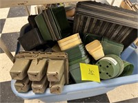 LARGE TOTE OF PLANT POTS