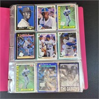 Notebook of Baseball Cards - 300+ cards