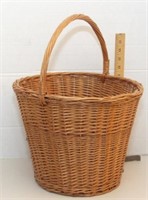 woven wicker basket